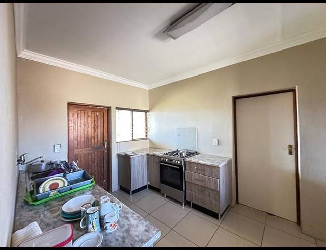 5 BEDROOM HOUSE FOR SALE IN SAVANNAH COUNTRY ESTATE